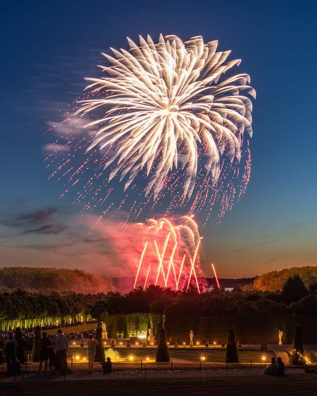 les grandes eaux nocturnes, spectacle au château de versailles